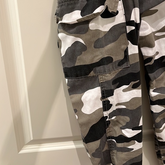 cargo pants - Picture 3 of 6